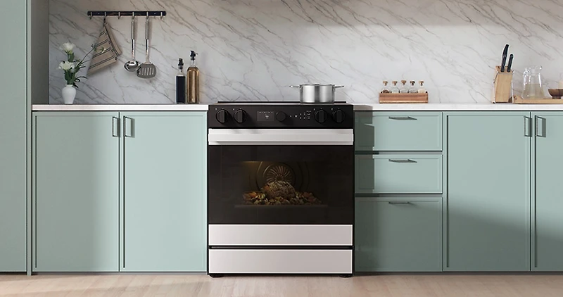 6.3 cu.ft. Electric Slide-In Range with Oven Camera