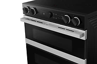 6.3 cu.ft. Electric Slide-In Dual Door Range with Illuminated Knobs | Samsung Canada