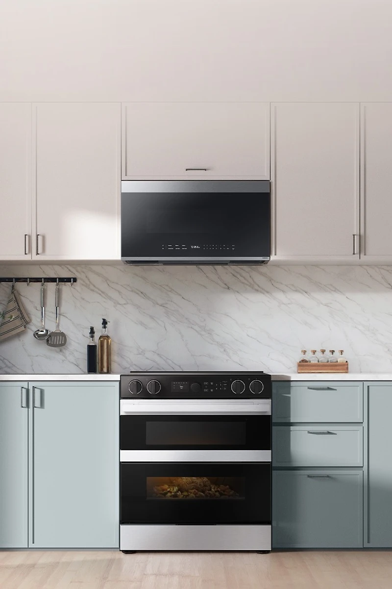 6.3 cu.ft. Electric Slide-In Dual Door Range with Illuminated Knobs | Samsung Canada