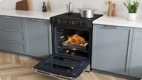 6.3 cu.ft. Electric Slide-In Dual Door Range with Illuminated Knobs | Samsung Canada