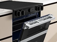 6.3 cu.ft. Electric Slide-In Dual Door Range with Illuminated Knobs | Samsung Canada