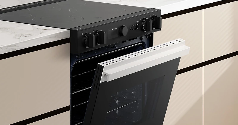 6.3 cu.ft. Electric Slide-In Range with Oven Camera | Samsung Canada