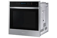 24" Smart Single Convection Wall Oven with Digital Touch Controls | Samsung Canada