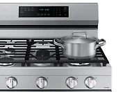 30" 6.0 cu. Ft. Smart Gas Freestanding True Convection Range with Air Fry | Samsung Canada