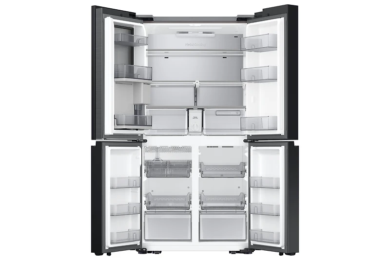 36" 23 cu.ft. Bespoke Counter Depth 4-Door Flex Fridge with Beverage Center | Samsung Canada