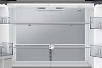 36" 23 cu.ft. Bespoke Counter Depth 4-Door Flex Fridge with Beverage Center | Samsung Canada