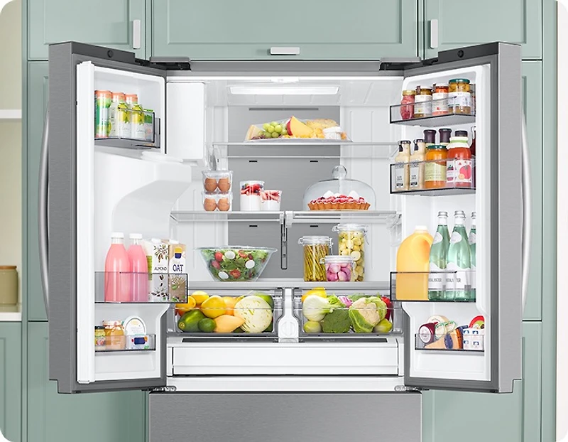36" 3-Door SpaceMax™ Counter Depth Fridge and Dual Auto Ice Maker | Samsung Canada
