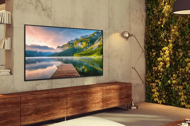 65" Crystal UHD 4K Smart TV AU8000