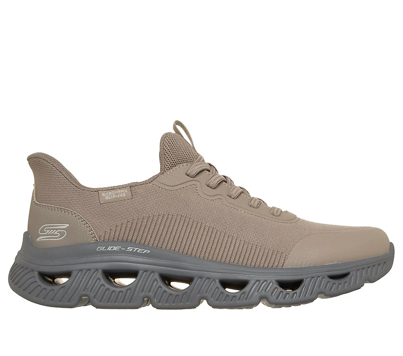 Skechers Slip-ins: BOBS Sport Arc Waves - Upper Motion