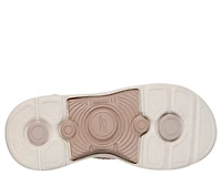 Martha Stewart: GO WALK Arch Fit 2.0 - Illuminating