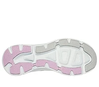 Relaxed Fit: D'Lux Walker 2.0