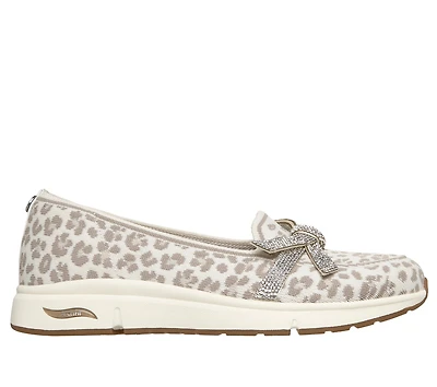 Martha Stewart: Arch Fit Living