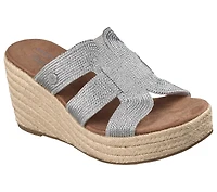 Martha Stewart: Iris - Unstoppable