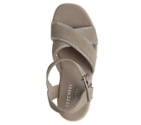 Martha Stewart: Iris - Modest Queen