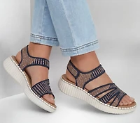 Wilshire Blvd - Breezy Walk