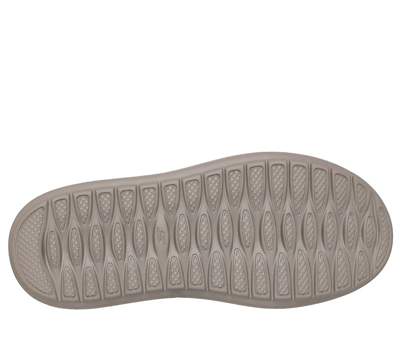 Relaxed Fit: GO WALK Horizon - Casey