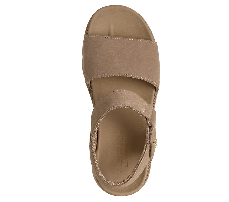 Street Hiker Breeze - Shore Heights