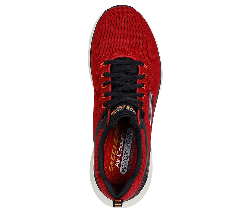 Relaxed Fit: Edgeride - Contention