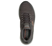 Relaxed Fit: D'Lux Walker 2.0