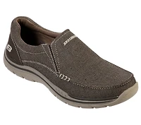 Relaxed Fit: Expected - Avillo