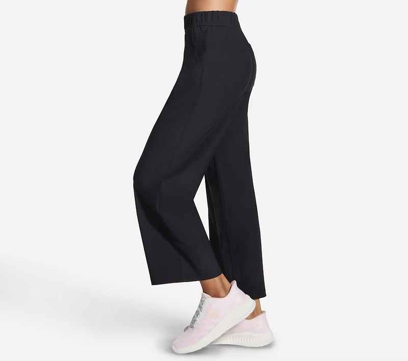 Skechers Slip-ins Destination Crop Pant