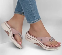 Martha Stewart: GO WALK Arch Fit 2.0 Sandal