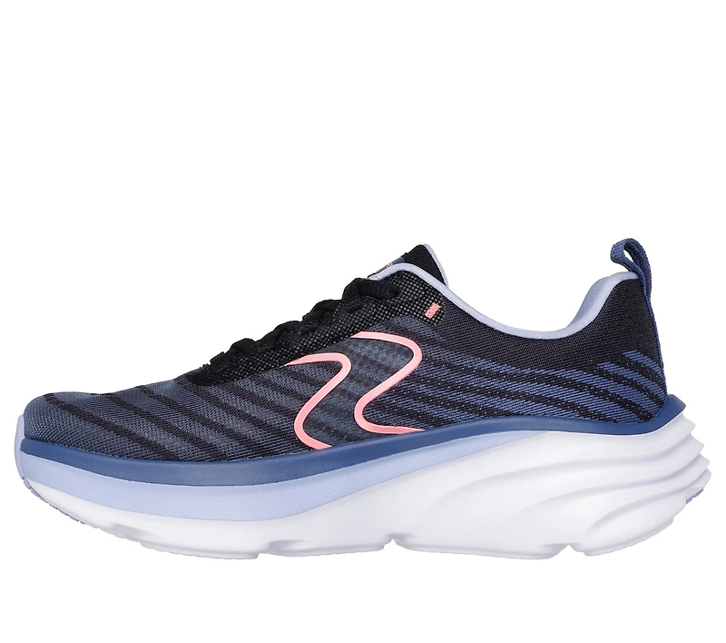 Relaxed Fit: D'Lux Vapor