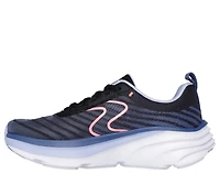 Relaxed Fit: D'Lux Vapor