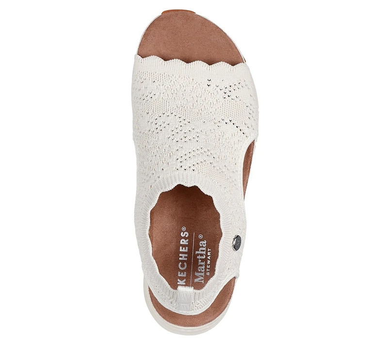 Martha Stewart: Arch Fit - Breezy City Catch
