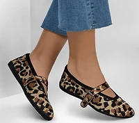 Cleo Walk - Runway Hit