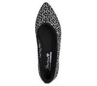 Cleo Point - Chic Allure
