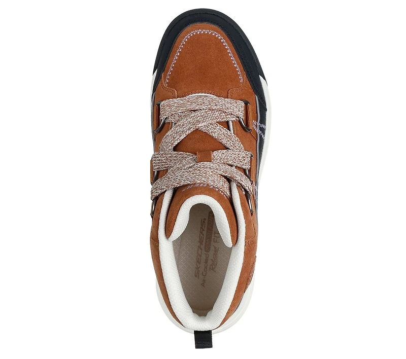 Relaxed Fit: Yana - Collins Landing