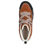 Relaxed Fit: Yana - Collins Landing