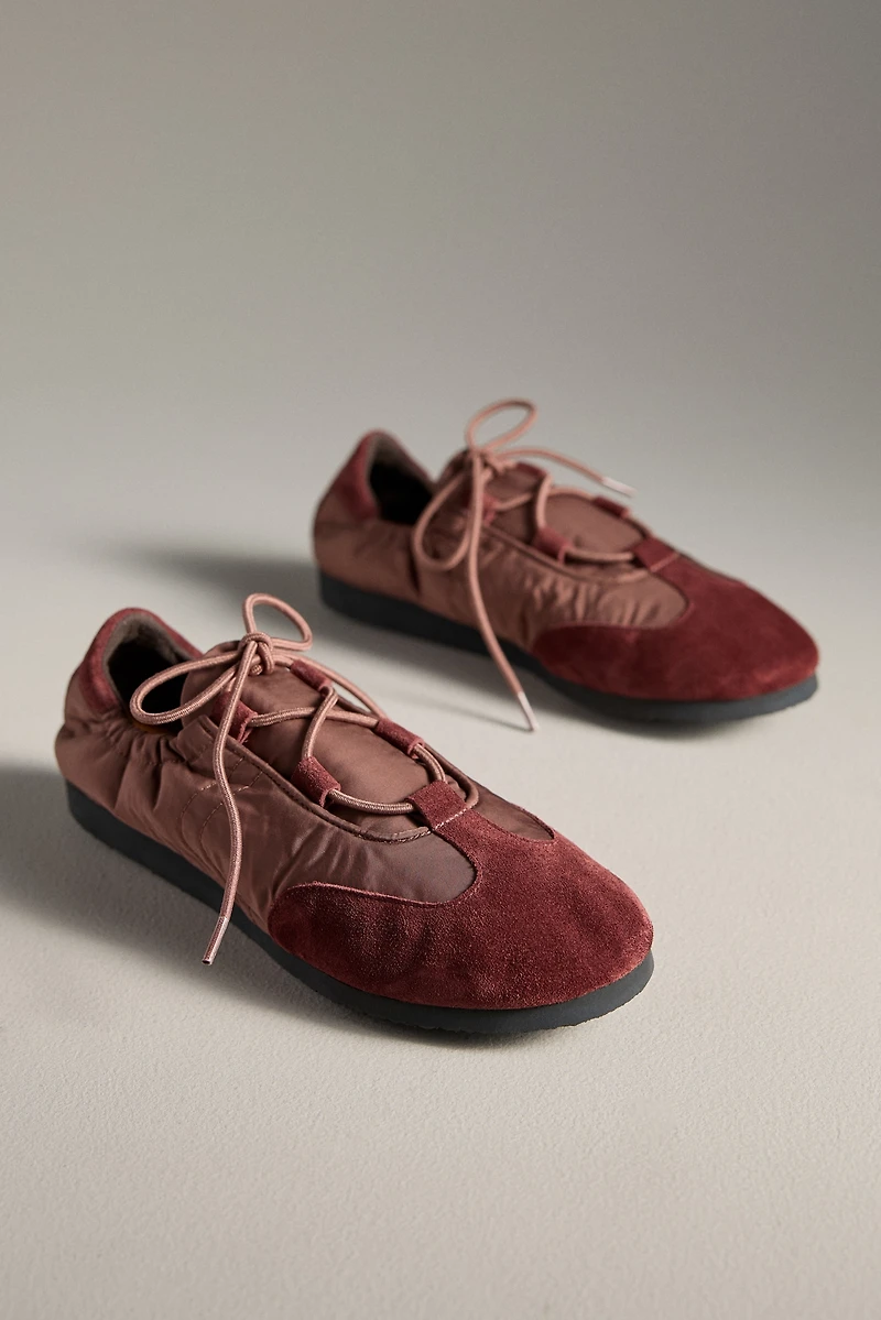 Naguisa Raluca Lace-Up Scrunch Sneakers