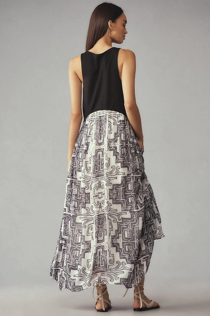 Sleeveless Scoop-Neck Maxi Dress