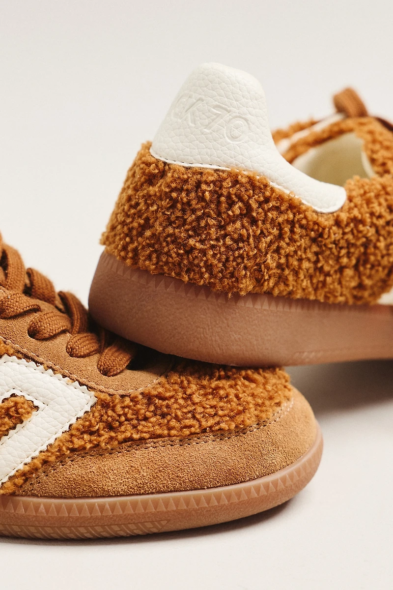 Back 70 Teddy Sneakers