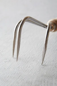 Sneeboer 3-Tine Hand Cultivator