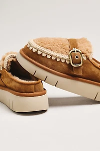 MOU Buckle Sheepskin Slippers