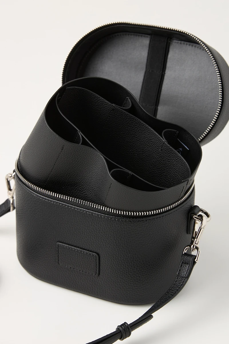 ETOILE Oval Toiletry Case
