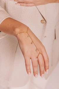 Set & Stones Aspen Hand Chain