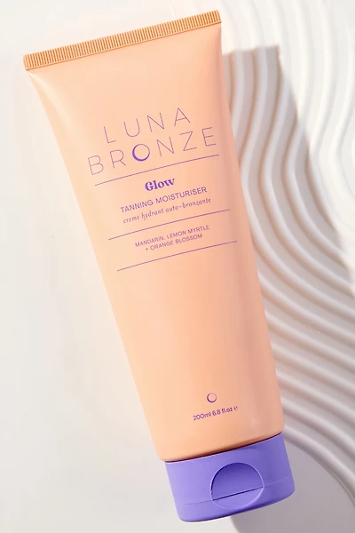 Luna Bronze Glow Gradual Tanning Moisturizer