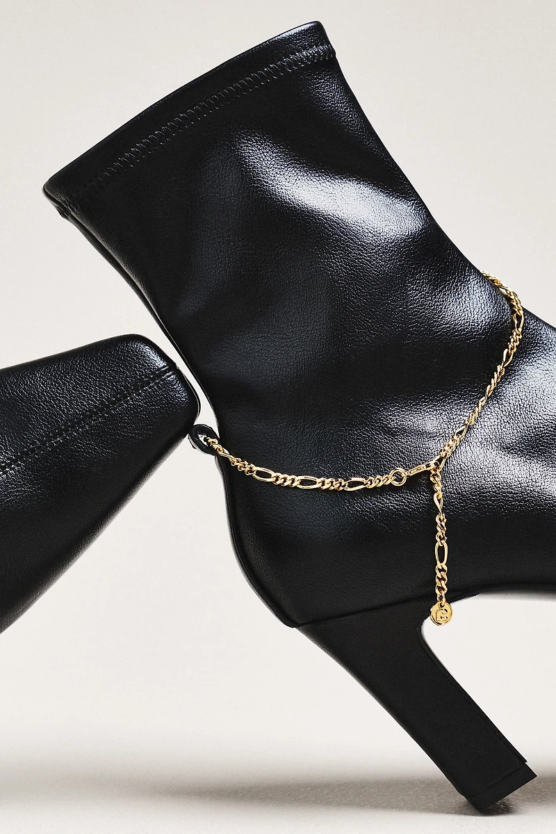 Lola Cruz Pointed Toe Ankle Boots