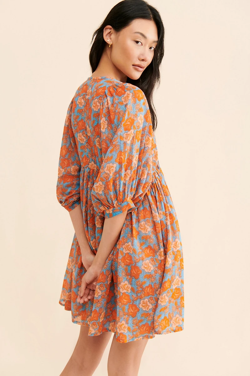 SUNDRY Floral Shift Dress