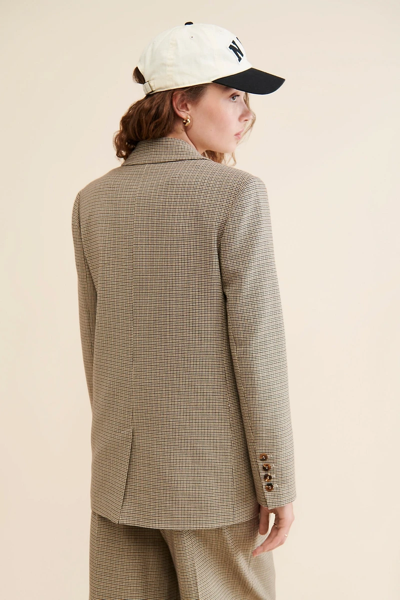 ASTR the Label Milani Houndstooth Blazer