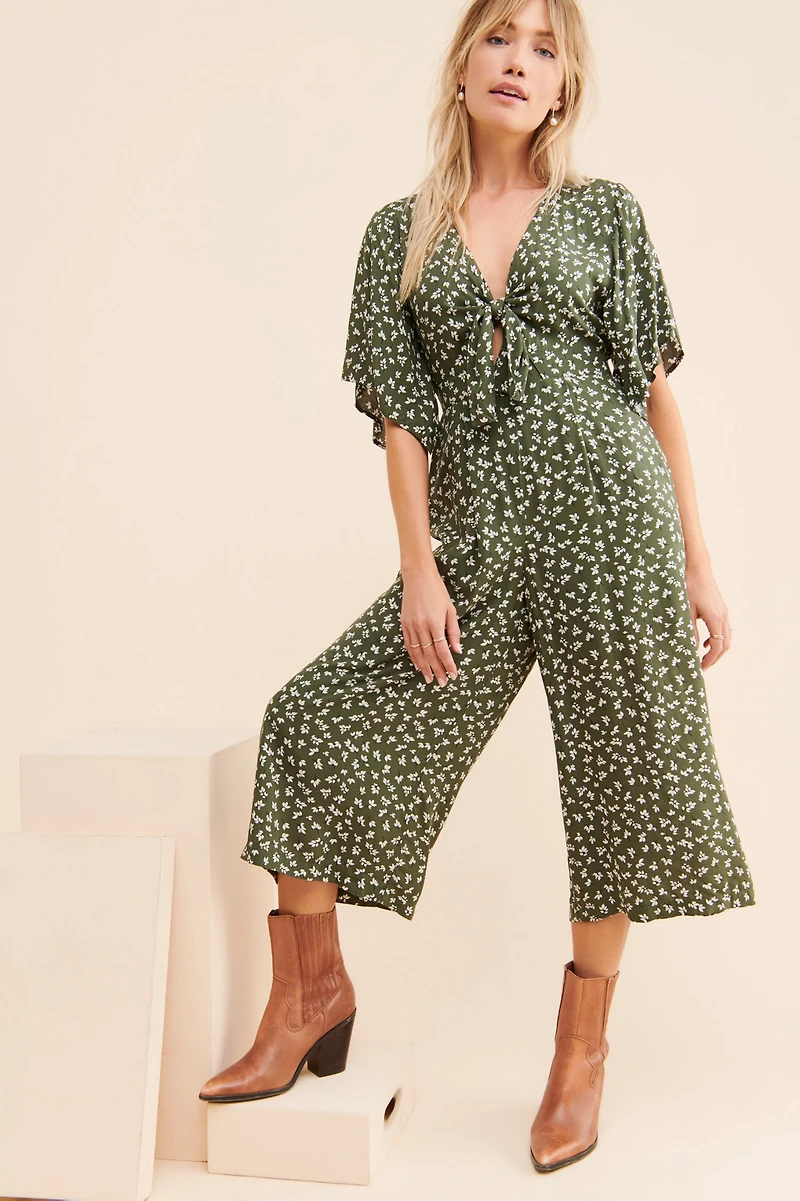 en elly Front Tie Floral Jumpsuit