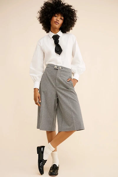 Flat White Rosette Tie Buttondown