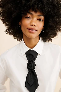 Flat White Rosette Tie Buttondown