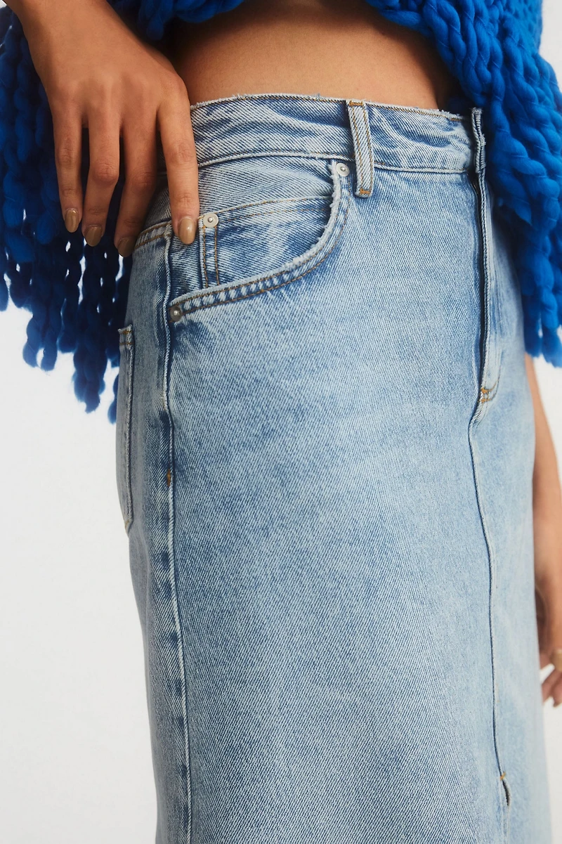 Pilcro The Madi Front-Slit Denim Skirt