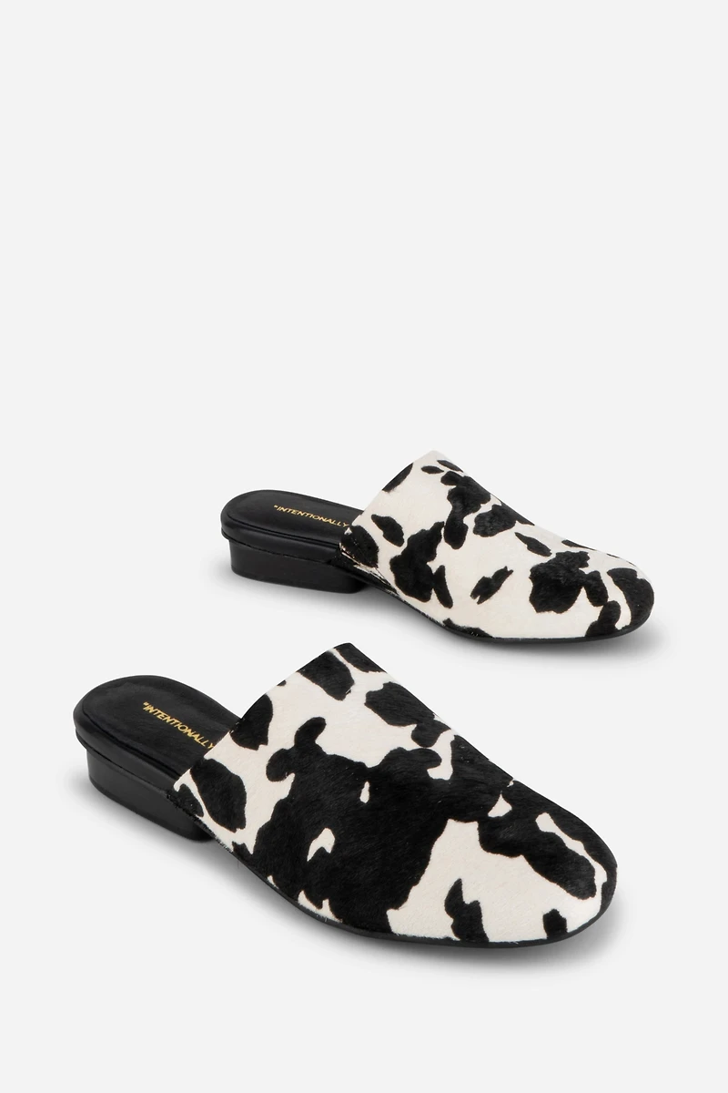 Intentionally Blank Touch Cowhide Slip-On Flats