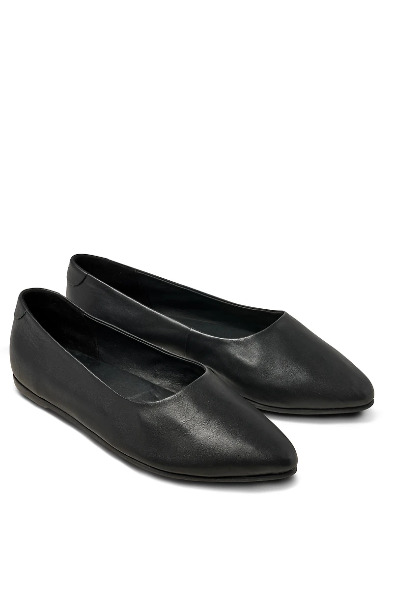 beek Swoop Ballet Flats